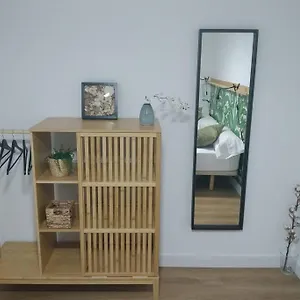 https://apartamento-las-delicias.hotelsinnerja.org